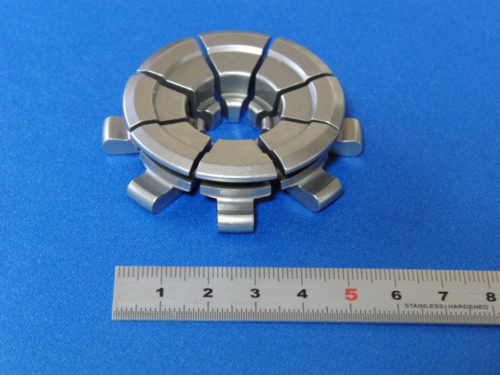材質:SUS440C,サイズ:55φ×10L,旋盤,マシニング,ワイヤーカット,焼入れ,特殊小径溝